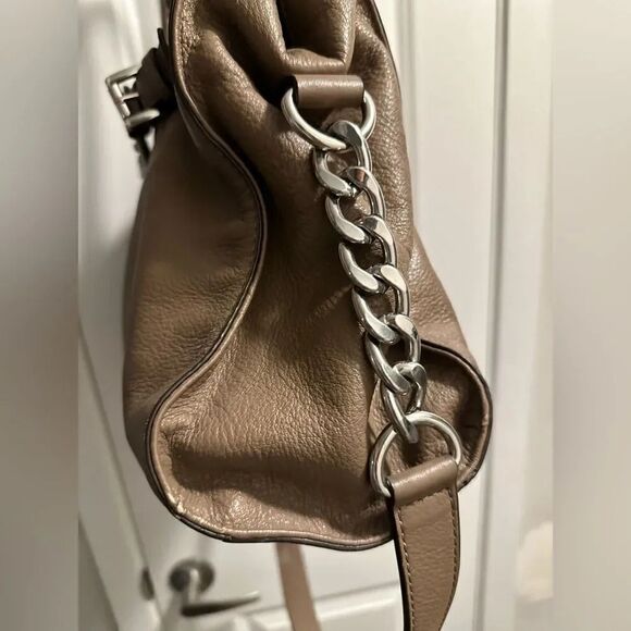 MICHAEL KORS Hamilton Satchel - Picture 3 of 9